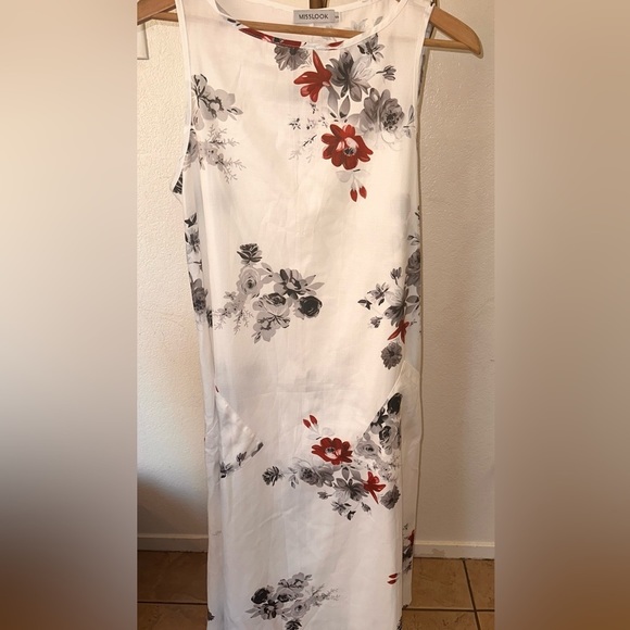 Floral A LINE Crew Neck MIDI DRESS with Pockets Women Size Small White NWOT - Picture 4 of 7